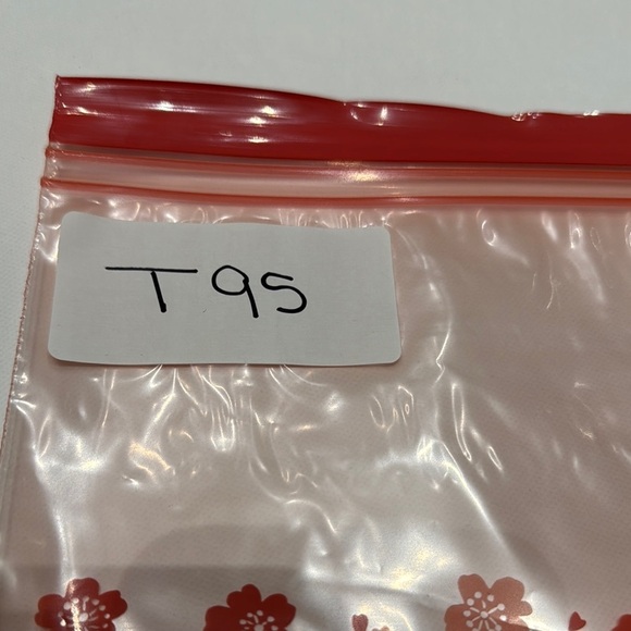 Vintage Boss Hugo Boss Burgundy and Gold Men's Tie - Picture 7 of 7